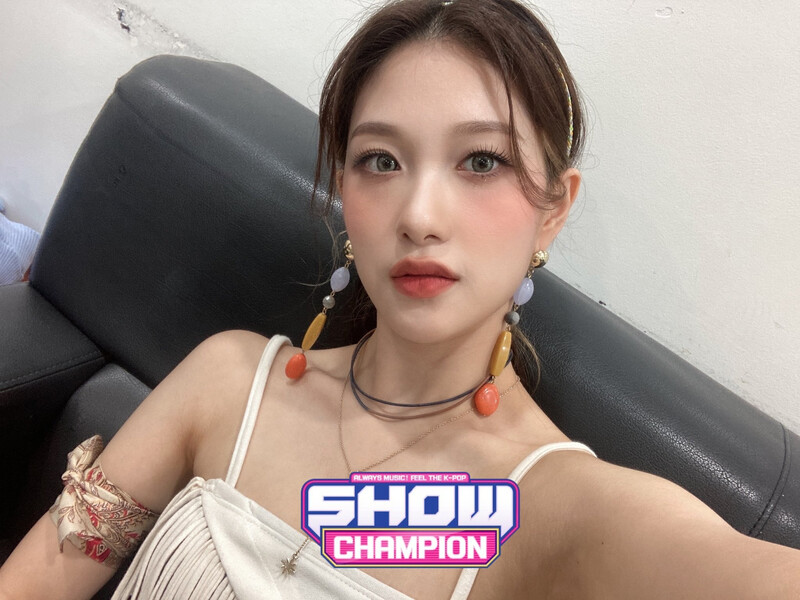 210526 fromis_9 SNS Update at Show Champion documents 5