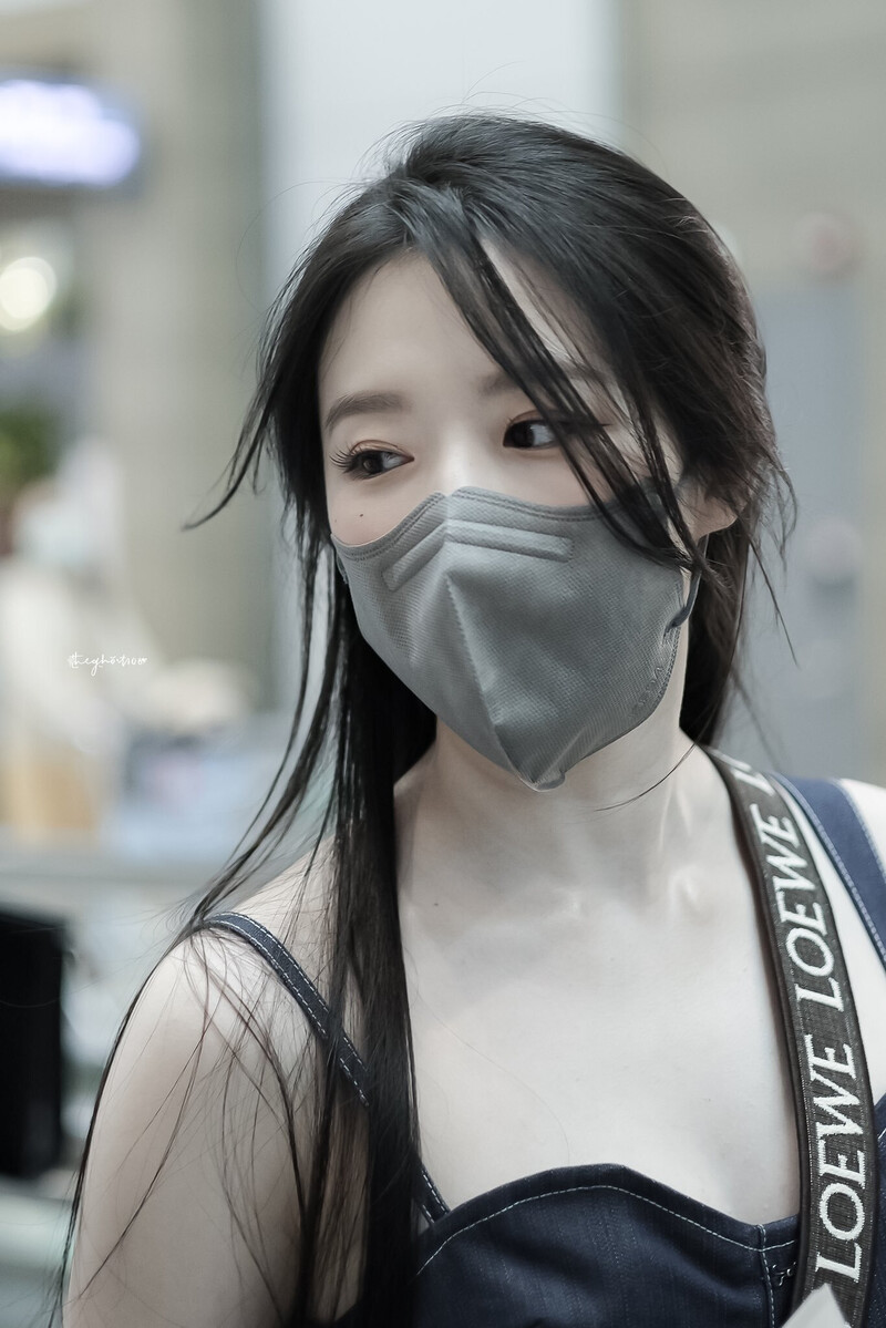 220819 (G)I-DLE Shuhua Incheon Airport Departure documents 1