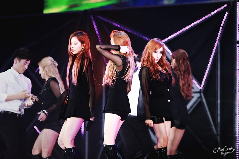 140815 Girls' Generation at SMTOWN in Seoul documents 1