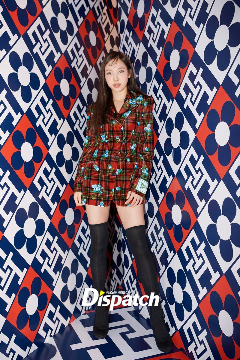 220929 TWICE Nayeon - Tommy Hilfiger x Richard Quinn Pop-Up Store in