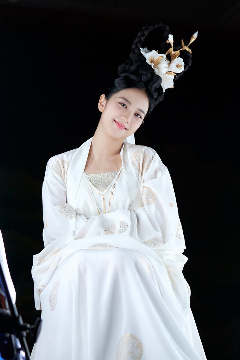 Jisoo as Korean Traditional Fairy in the movie “Dr. Cheon and the lost Talisman” documents 10