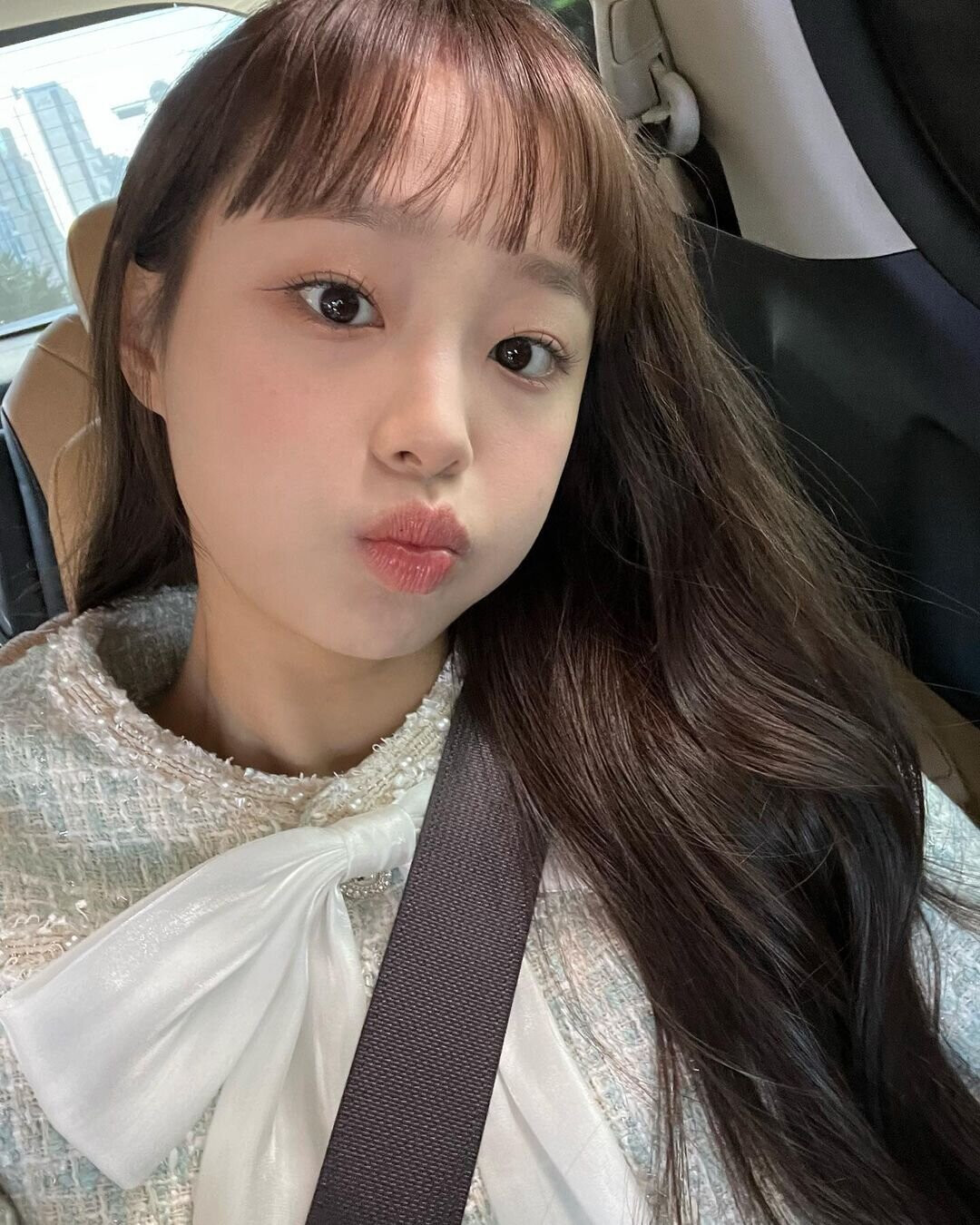 221013 LOONA Chuu Instagram Update | kpopping