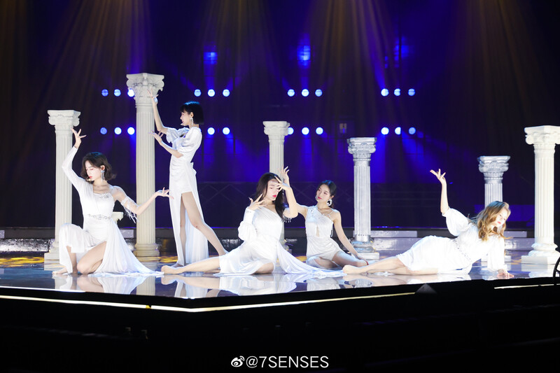 220109 7SENSES Weibo Updates - 7SENSES at SEN7ES Comeback Concert documents 12