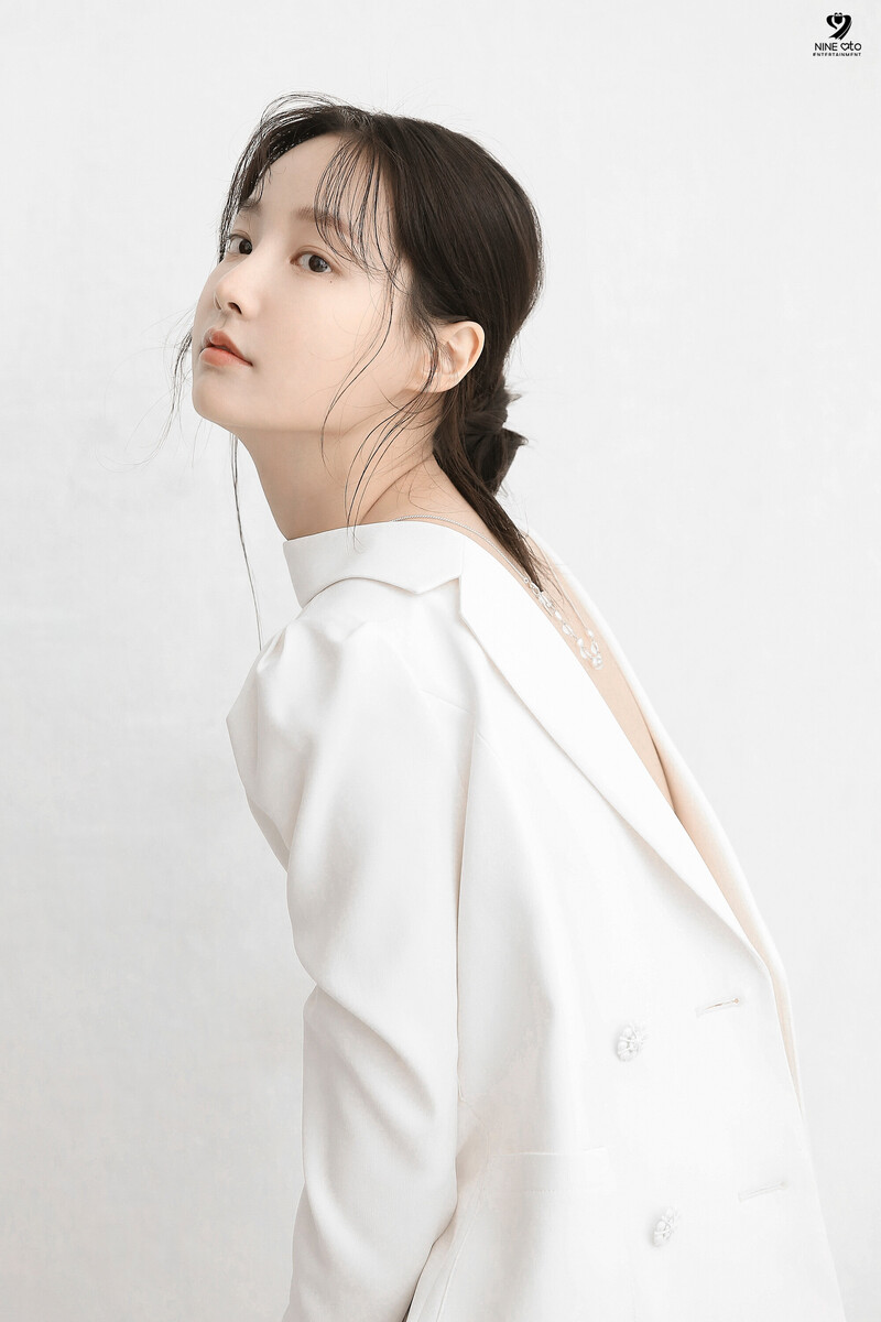 220121 9 Ato Naver Post - Yeonwoo 2022 Arena Homme February Issue Behind documents 10