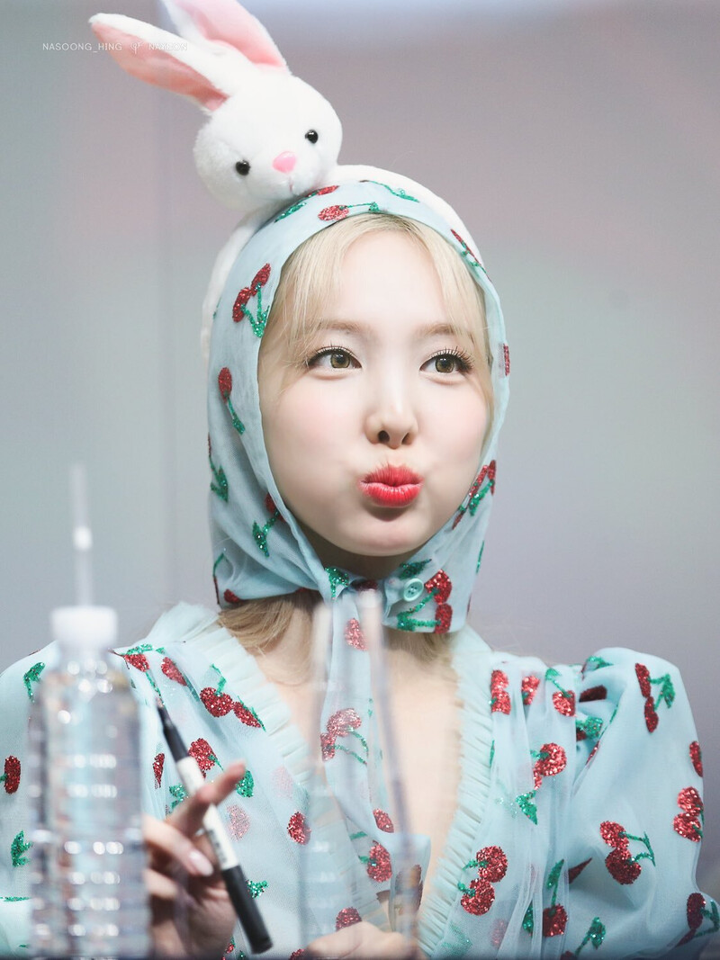 220703 TWICE Nayeon - Music Plant Fansign documents 8