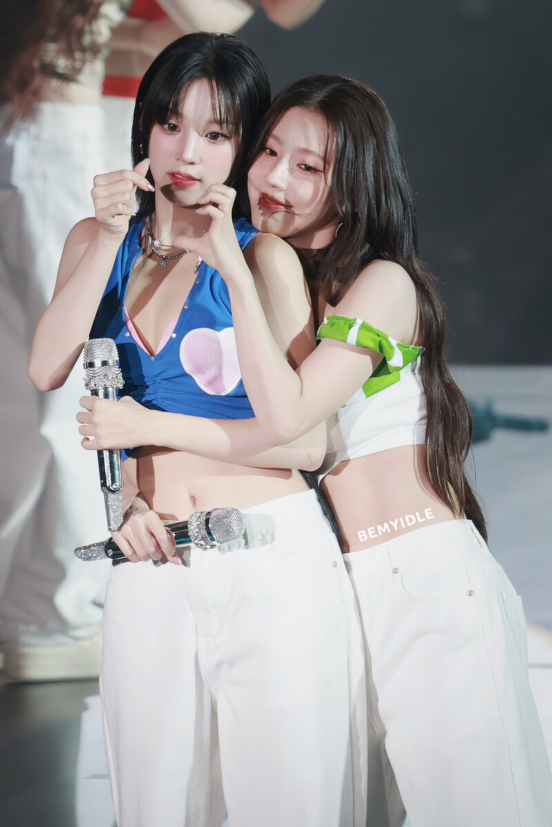 240825 (G)I-DLE Miyeon & Yuqi - 2024 World Tour [i-Dol] in Hong Kong Day 3 documents 2