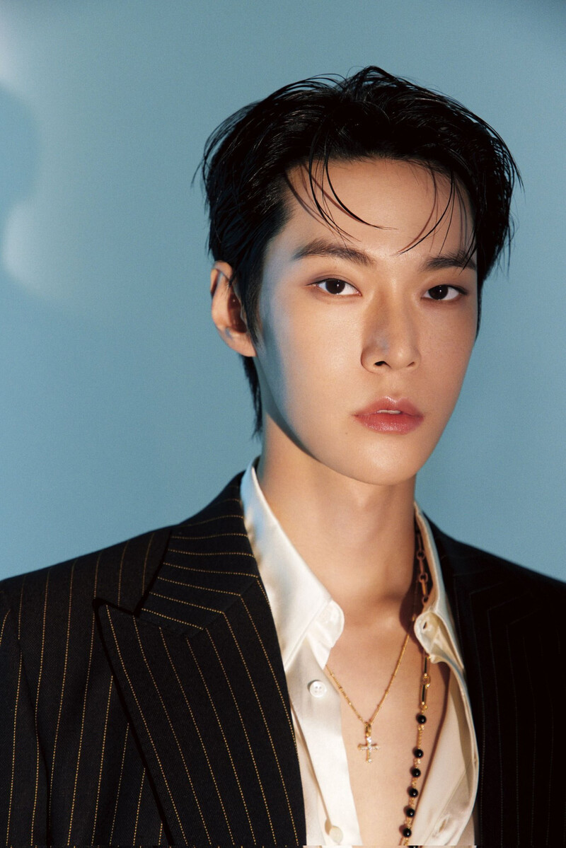 NCT DOYOUNG for ELLE Japan x DOLCE & GABBANA February Issue 2023 documents 1