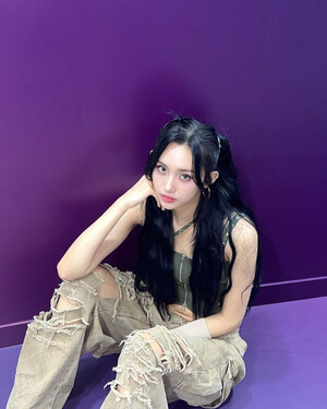 230830 EVERGLOW Aisha Instagram Update