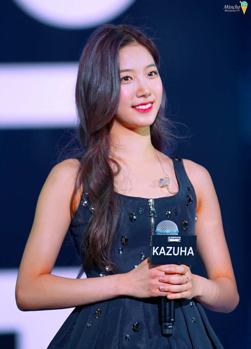 220502 LE SSERAFIM's Kazuha at 'Fearless' Debut Media Showcase documents 3