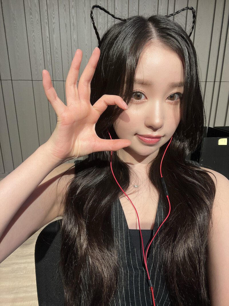 240831 WOOAH weverse update with SORA documents 7