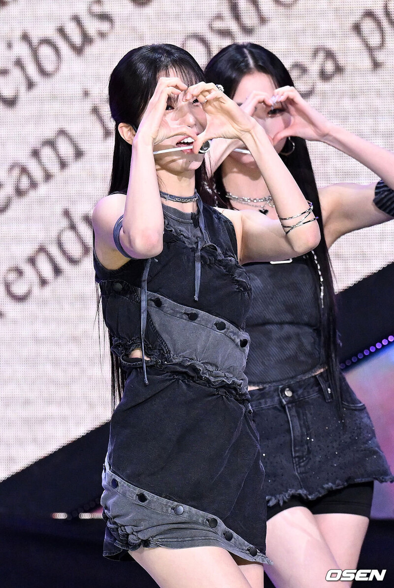 231010 Yujin @ The Show documents 4