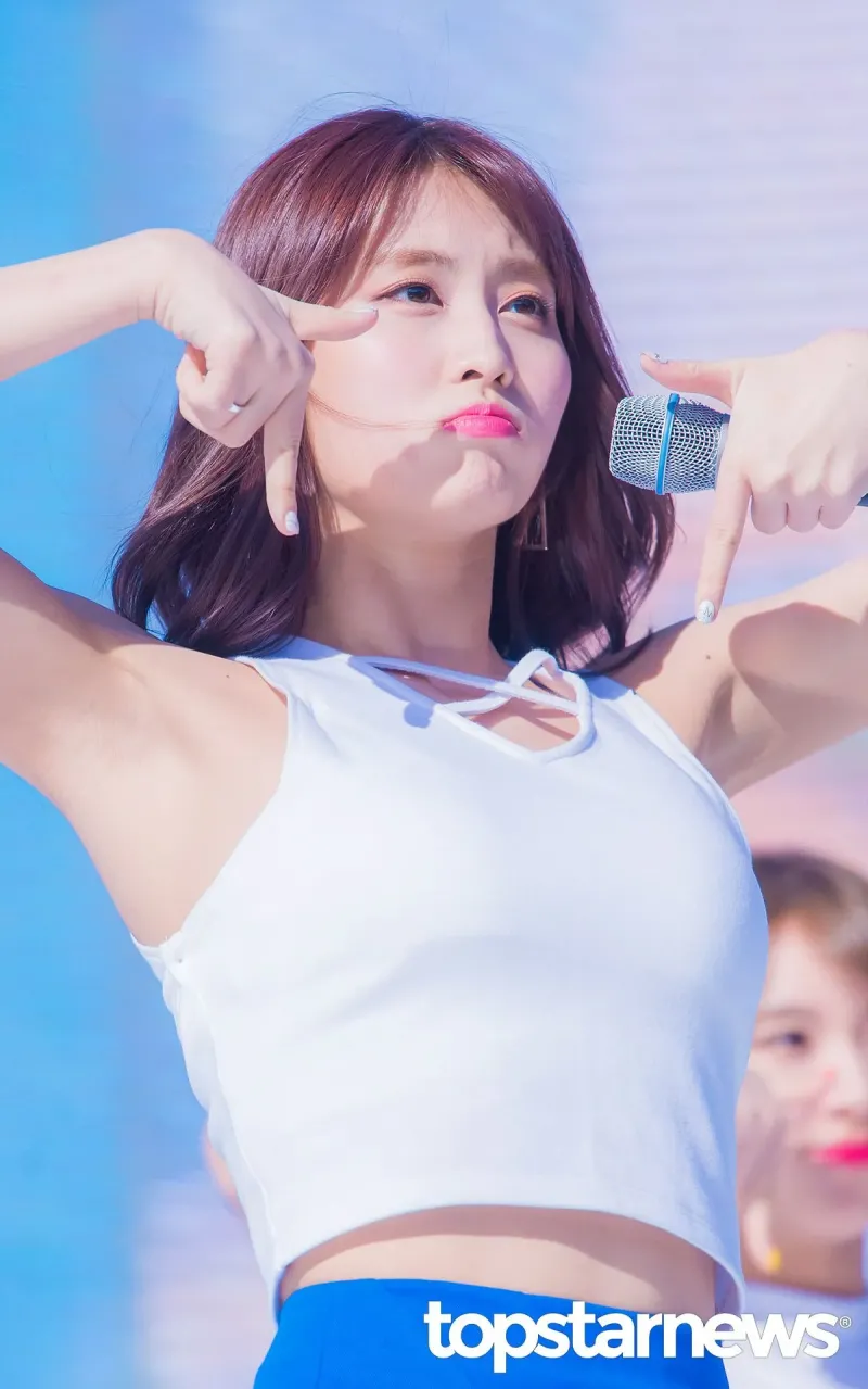 Momo865.jpg