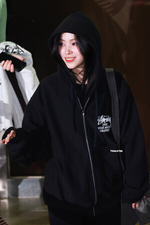 241101 ITZY Ryujin - Music Bank Commute