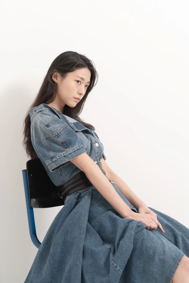 210302 FNC Naver Post - Seolhyun Vogue Photoshoot Behind documents 12