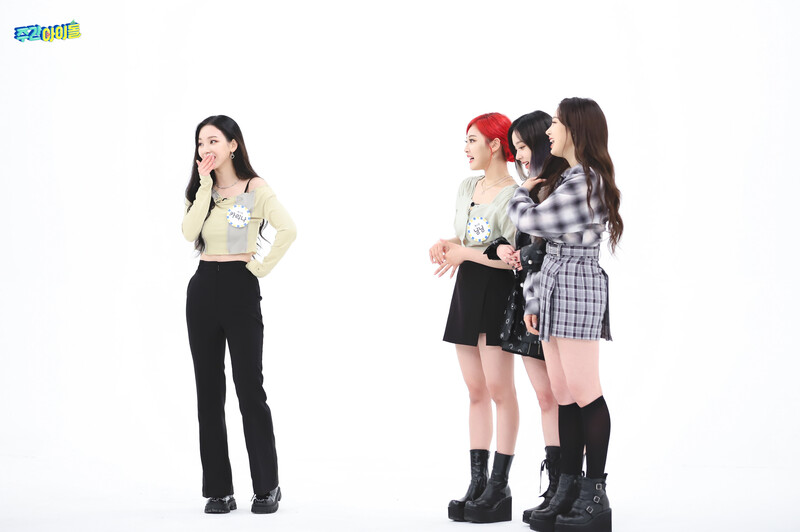 210526 MBC Naver Post - aespa at Weekly Idol No. 513 documents 5