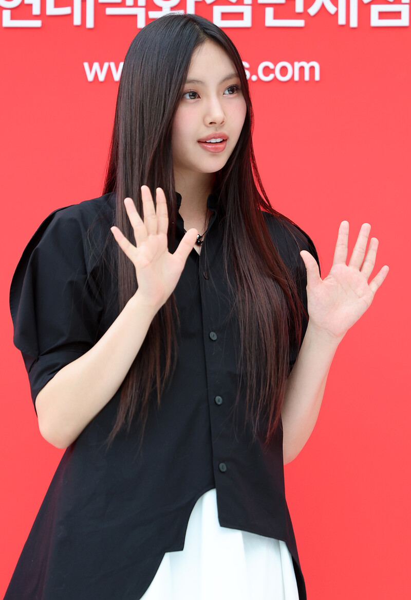 240801 New Jeans Hyein - Hyundai Department Store Duty Free Event documents 5