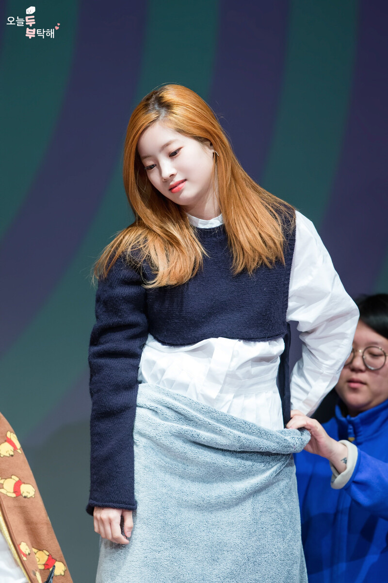 161030 TWICE Dahyun - 1st Fansign 'TWICEcoaster Lane 1' documents 2