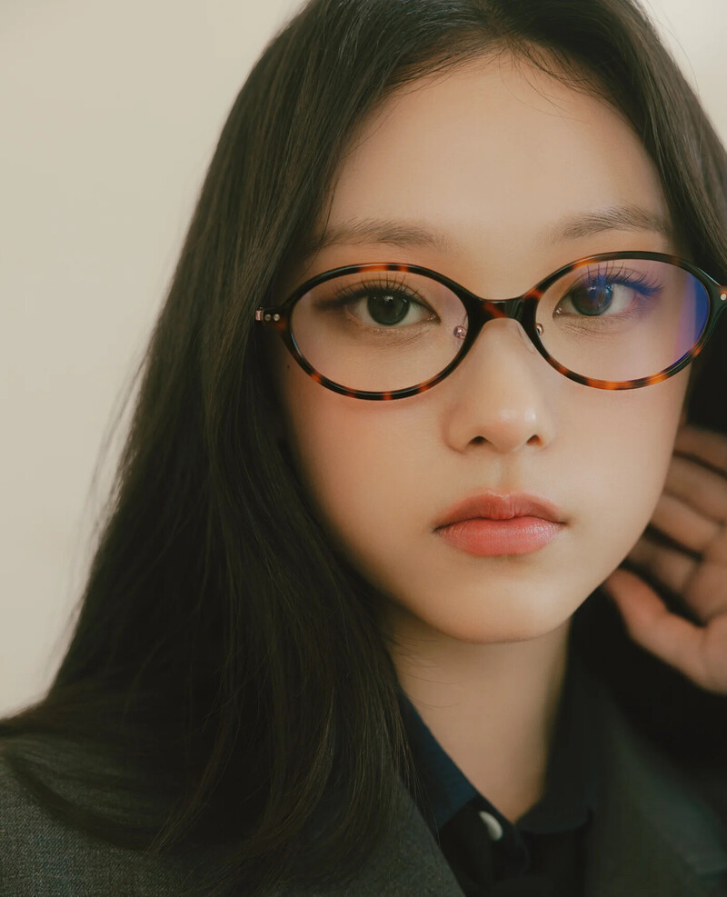 NewJeans for Carin - 24FW Eyeglasses Collection 'Can't Take My Eyes Off You' documents 12