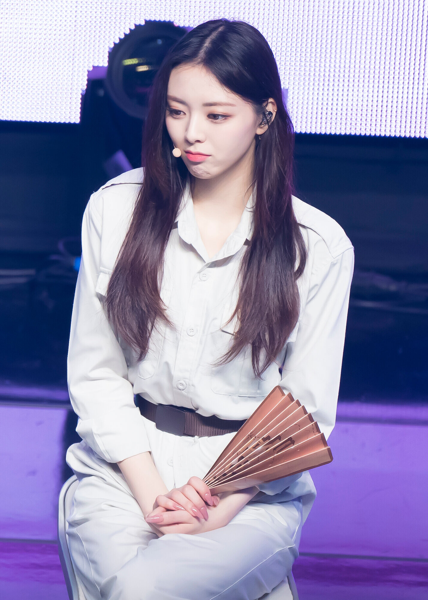 220409 ITZY 1st Fanmeeting - Yuna | kpopping