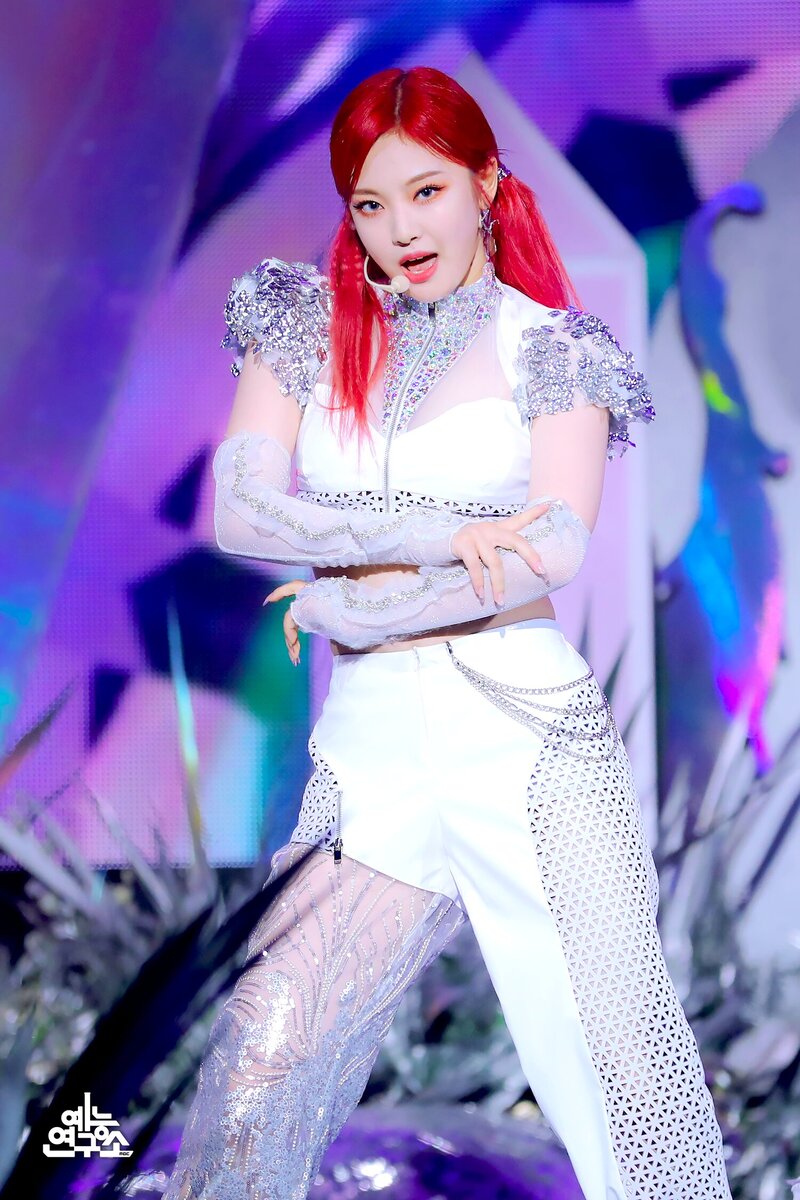 210605 aespa - 'Next Level' at Music Core documents 17
