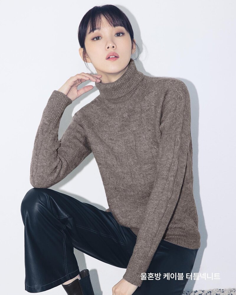LEE SUNG KYUNG for The AtG 2022 Winter Collection documents 10