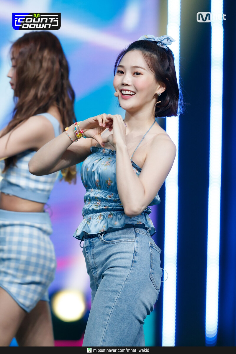 210527 OH MY GIRL 'Dun Dun Dance' at M Countdown documents 9