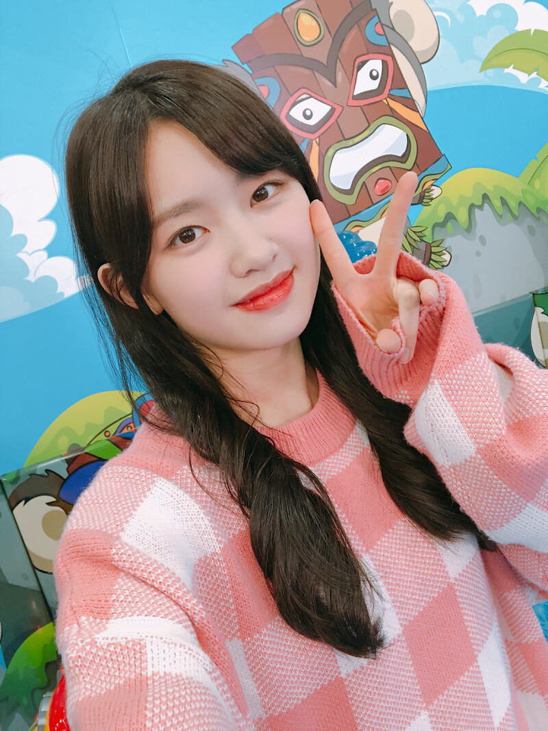 181128 Cherry Bullet's KOKORO - Behind the Scenes Photos documents 6