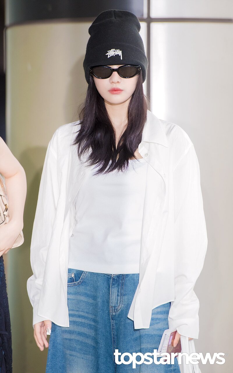 240702 aespa Ningning - GMP Airport documents 1