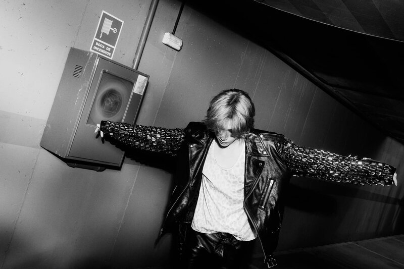 V - 'Layover' Concept Photo documents 4