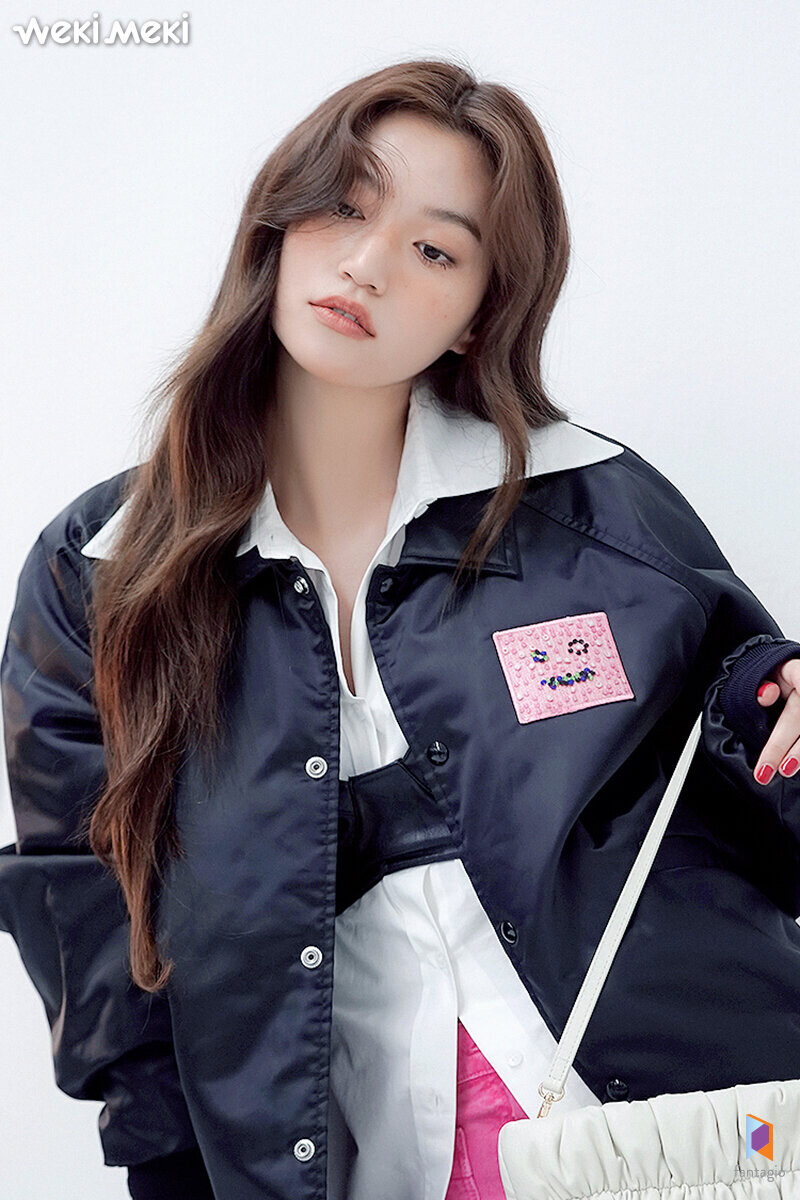 220119 Fantagio Naver Post - Doyeon - Star Magazine January 2022 Behind documents 14