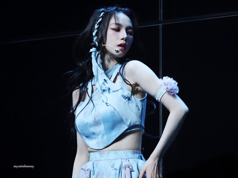230226 aespa Karina - 1st Concert 'SYNK : HYPER LINE' in Seoul Day 2 documents 4
