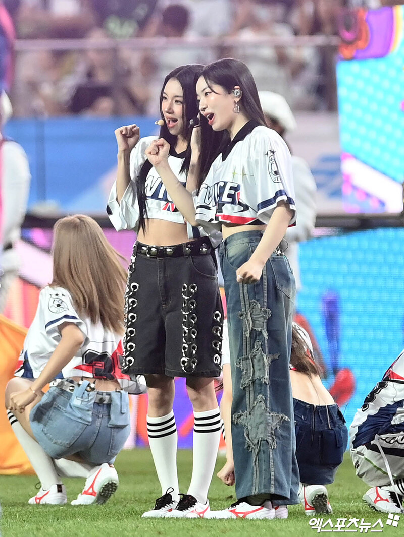 240731 TWICE Chaeyoung & Dahyun at Team K-League vs. Tottenham Hotspur's Halftime Show documents 1