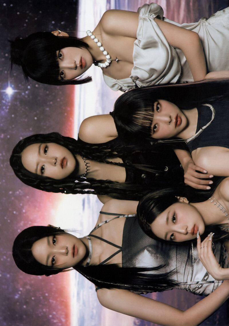 Loossemble - 1st Mini Album 'Loossemble' (Space ver.) [SCANS] documents 16