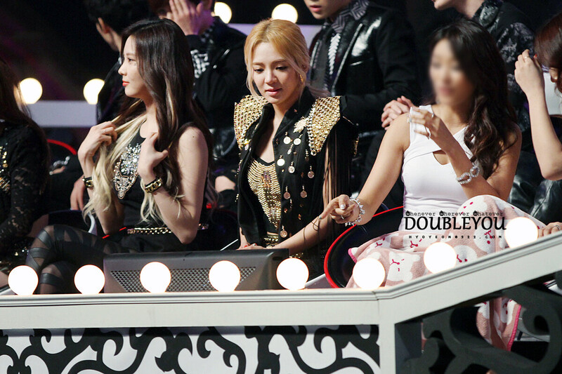 131229 Girls' Generation Hyoyeon at SBS Gayo Daejeon documents 4