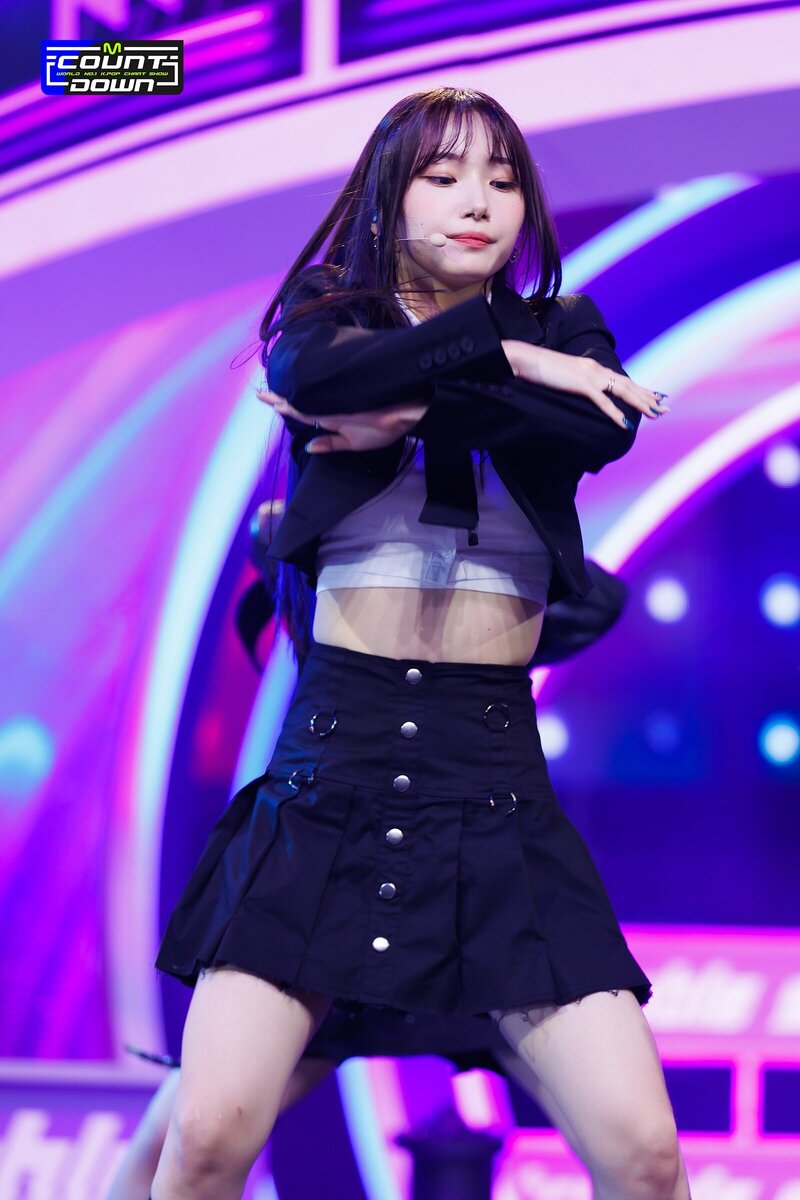 221013 Kep1er Youngeun 'We Fresh' at M Countdown documents 7