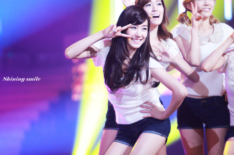 111230 Girls' Generation Tiffany at KBS Song Festival documents 6