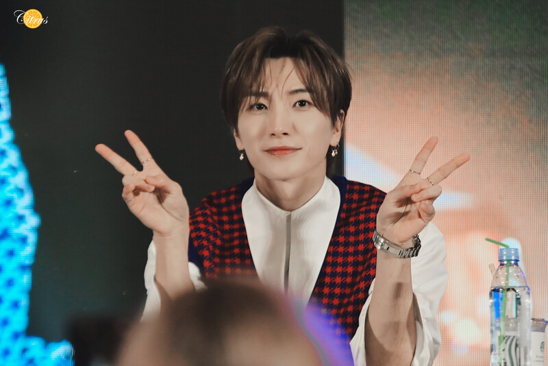 200105 Super Junior Leeteuk at 'Timeslip' Chengdu Fansign documents 13