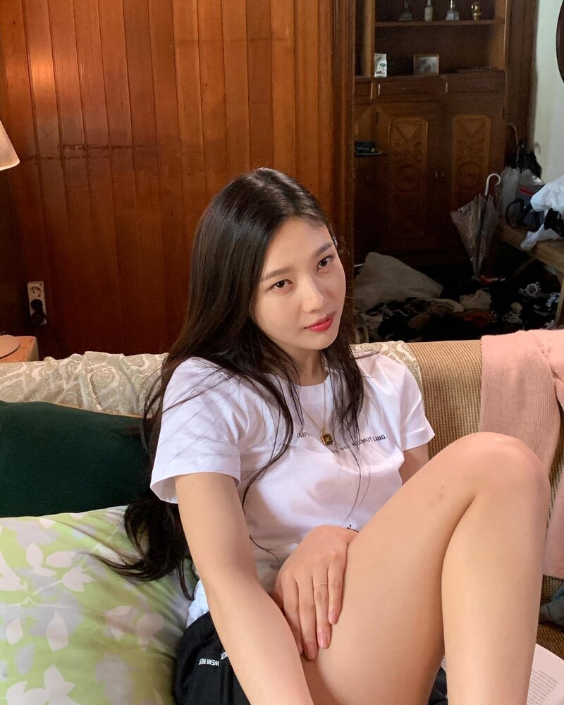 210626 Red Velvet Joy Instagram Update documents 5