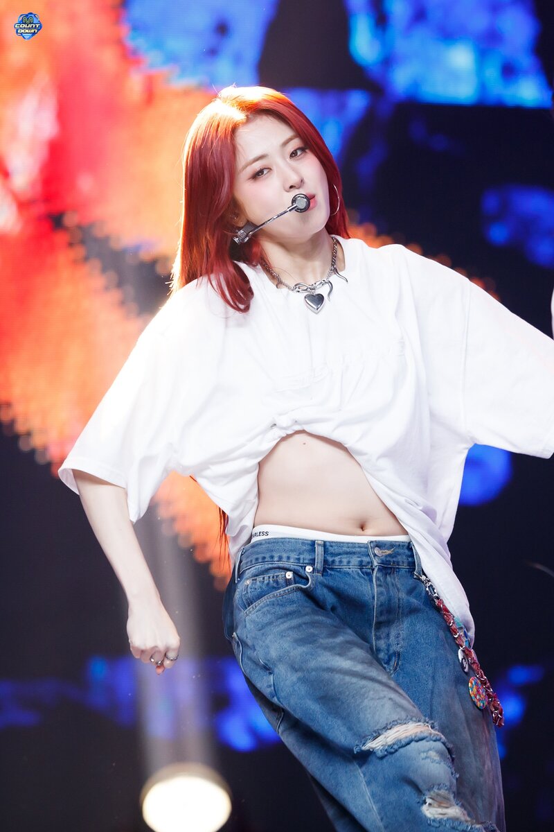 240307 LE SSERAFIM Yunjin - 'EASY' and 'Smart' at M Countdown documents 11
