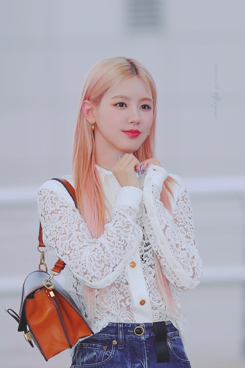 220721 (G)I-DLE Miyeon documents 2