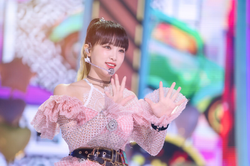 220807 YENA - 'SMARTPHONE' at Inkigayo documents 1