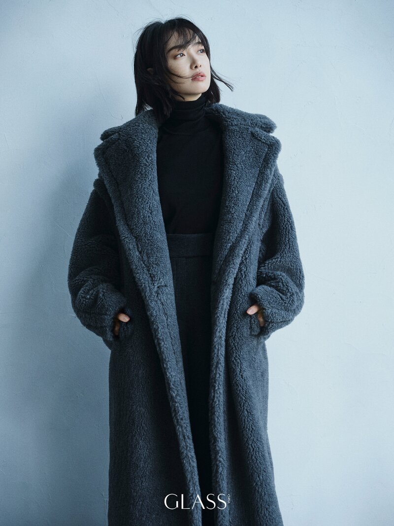 Victoria Song for GLASS Magazine China - October 2022 Issue documents 9