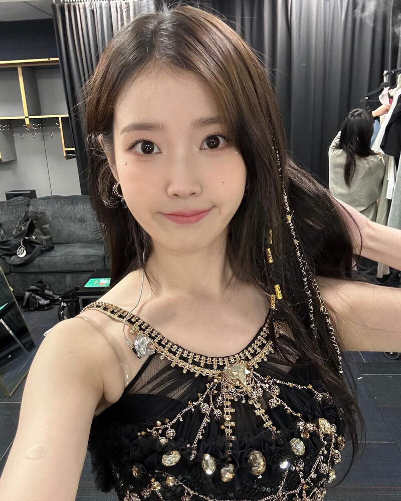 240726 IU Instagram Update documents 2