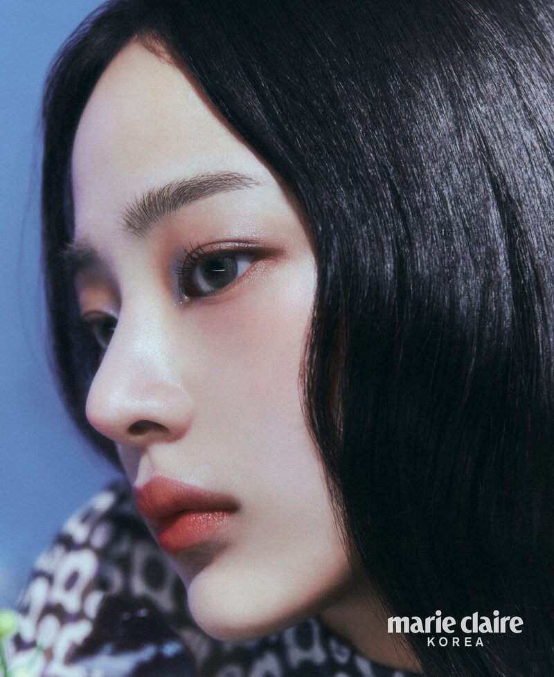 NewJeans Minji x Chanel Beauty for Marie Claire Korea December 2023 Digital Issue documents 7