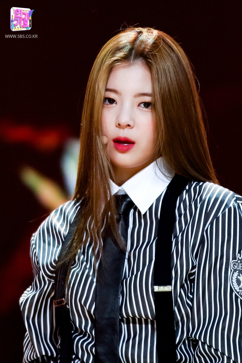 210523 ITZY - 'Sorry Not Sorry' at Inkigayo documents 10