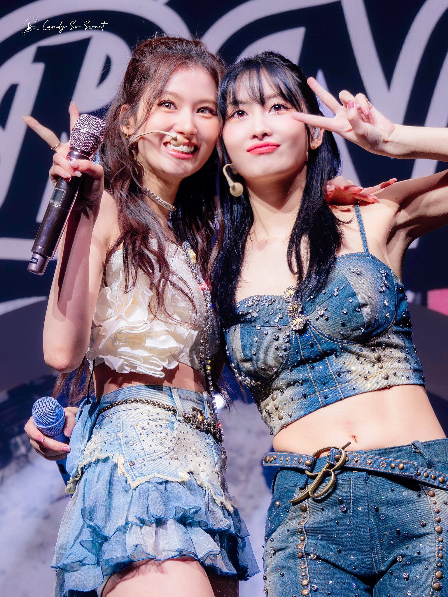 230629 TWICE Momo & Sana - ‘READY TO BE’ World Tour in Chicago Day 2 ...