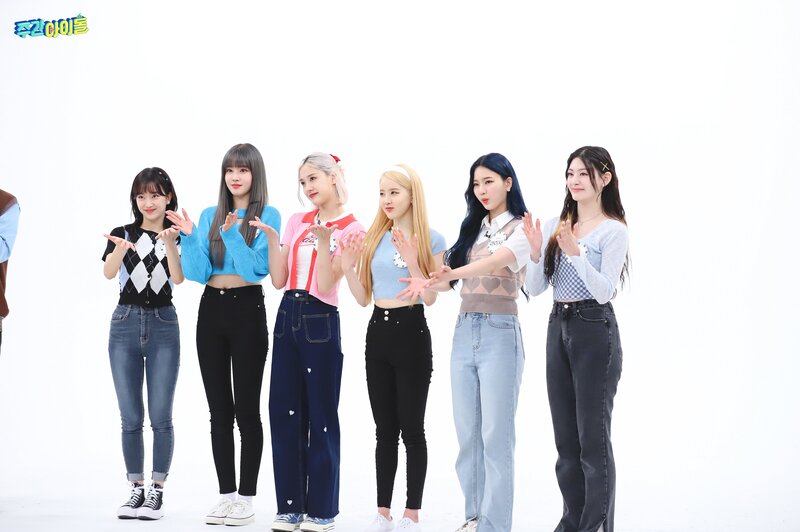 210908 MBC Naver Post - STAYC at Weekly Idol documents 9