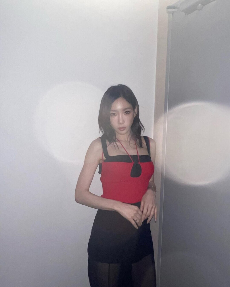 230727 Taeyeon Instagram Update documents 5