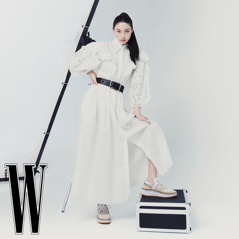 AOA SEOLHYUN for W Korea x CHLOÉ July Issue 2022 documents 4