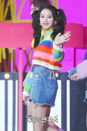171216 TWICE Chaeyoung - 'Heart Shaker' & 'Merry & Happy' at Music Core